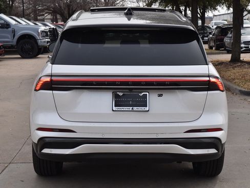 New 2026 Lincoln Nautilus Reserve w/ Jet Appearance Package image 8