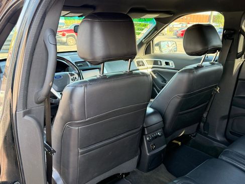 Used 2014 Ford Explorer XLT w/ Equipment Group 202A image 11