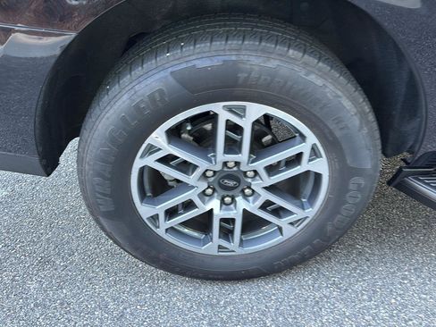 Certified 2025 Ford Expedition Active image 35