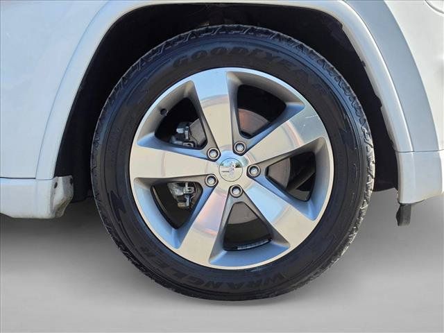 Used 2014 Jeep Grand Cherokee Overland AWD/4WD image 9