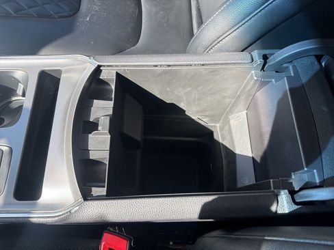 Used 2024 Ford Edge Titanium image 33