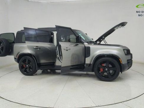 Used 2025 Land Rover Defender 110 X image 76