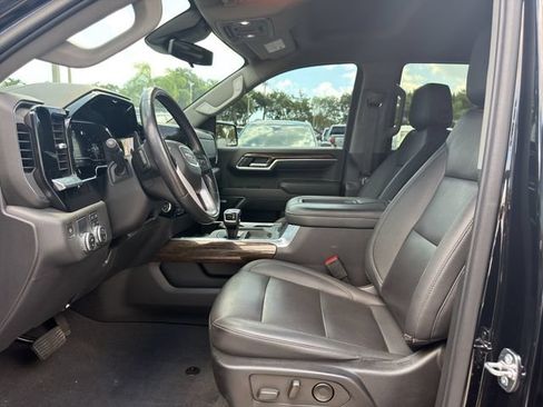 Used 2022 GMC Sierra 1500 Elevation w/ Elevation Premium Package RWD image 12