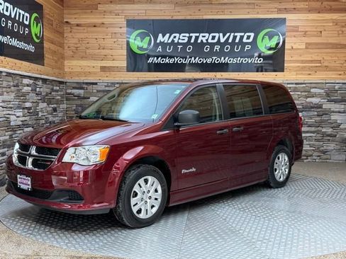 Used 2019 Dodge Grand Caravan SE w/ Power Convenience Group I FWD image 5