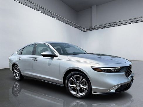 Used 2023 Honda Accord EX image 25