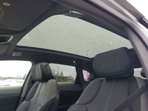 New 2026 Cadillac Optiq Luxury 1 image 19