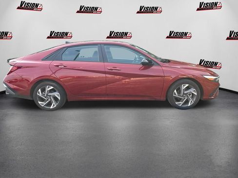 Certified 2025 Hyundai Elantra Sport w/ Cargo Package FWD image 4