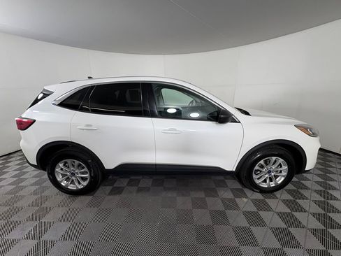 Certified 2022 Ford Escape SE image 8
