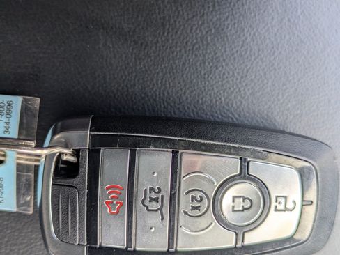 Used 2024 Ford Explorer XLT w/ Equipment Group 202A AWD/4WD image 29