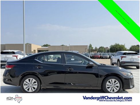 Used 2025 Nissan Sentra S FWD image 3