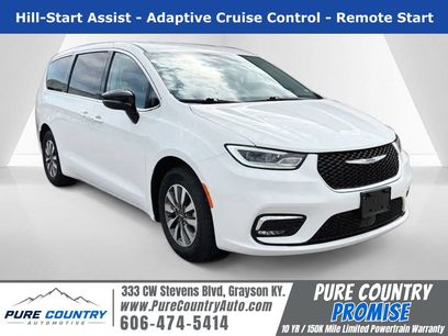 Used 2024 Chrysler Pacifica Limited