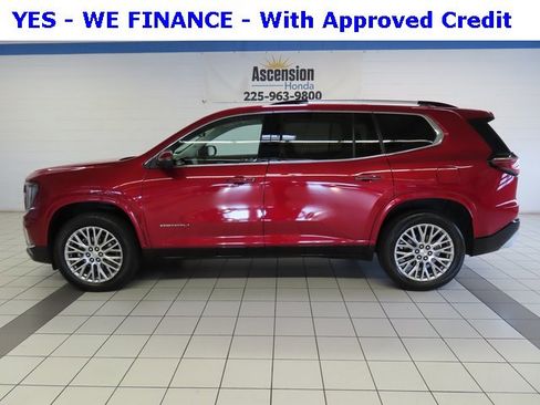 Used 2024 GMC Acadia Denali image 3