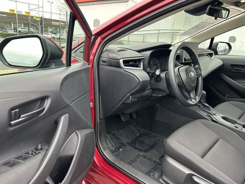 Certified 2024 Toyota Corolla LE image 9