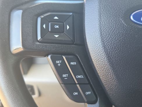 Used 2019 Ford F250 XLT w/ XLT Premium Package image 27