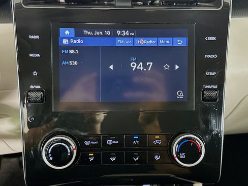 Used 2023 Hyundai Tucson SE FWD image 17