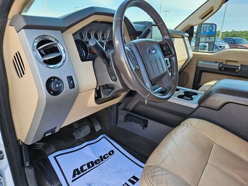 Used 2013 Ford F250 Lariat w/ Lariat Interior Pkg AWD/4WD image 23