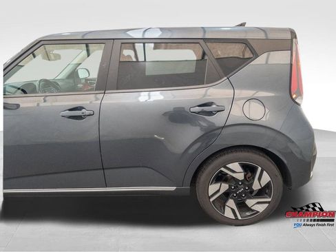 Used 2023 Kia Soul GT-Line image 12