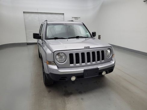 Used 2015 Jeep Patriot Sport w/ Power Value Group FWD image 14