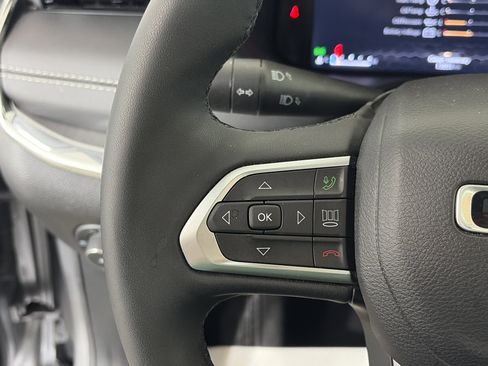 Used 2023 Jeep Compass High Altitude image 33