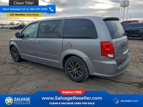 Used 2014 Dodge Grand Caravan SXT w/ UConnect Hands-Free Group image 3