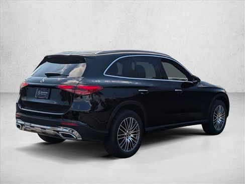 Certified 2026 Mercedes-Benz GLC 300 image 2