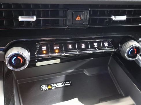 New 2026 Chevrolet Suburban Premier w/ Sun And Tow Package AWD/4WD image 20