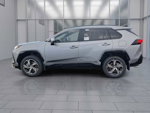 New 2025 Toyota RAV4 SE image 2