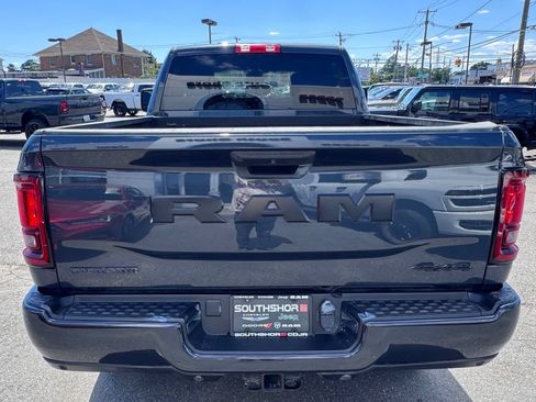 Used 2025 RAM 2500 Big Horn AWD/4WD image 6