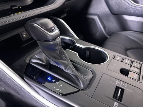 Used 2023 Toyota Highlander XLE image 52