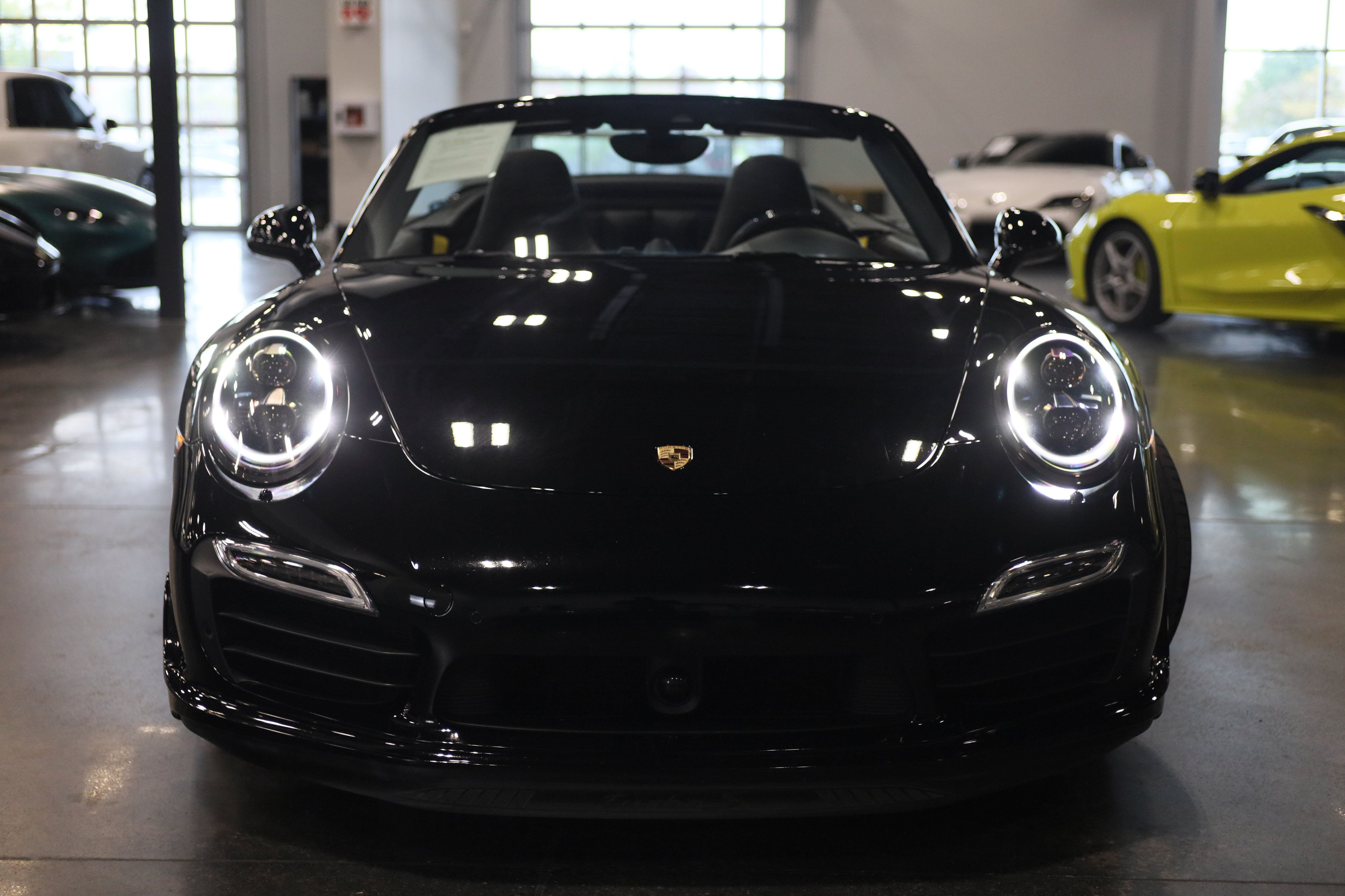 Used 2015 Porsche 911 Turbo S AWD/4WD image 3