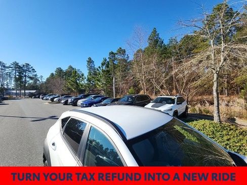 Used 2024 Hyundai Kona SEL image 17