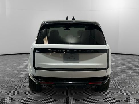 New 2025 Land Rover Range Rover Long Wheelbase SE image 4