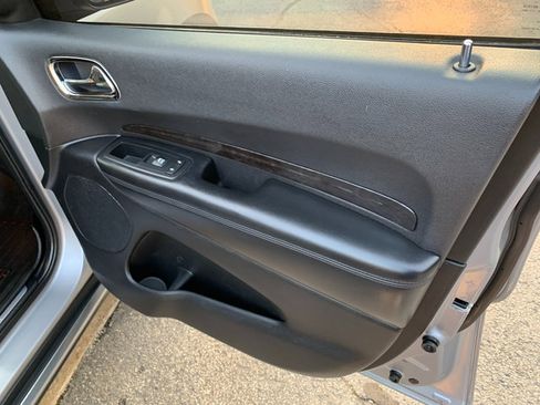 Used 2016 Dodge Durango Limited w/ Nav & Power Liftgate Group AWD/4WD image 15