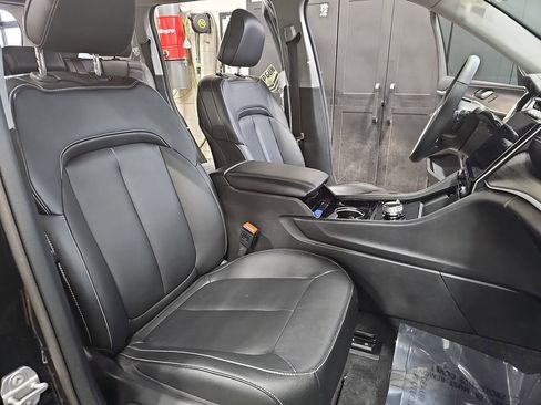 Used 2023 Jeep Grand Cherokee Limited image 10