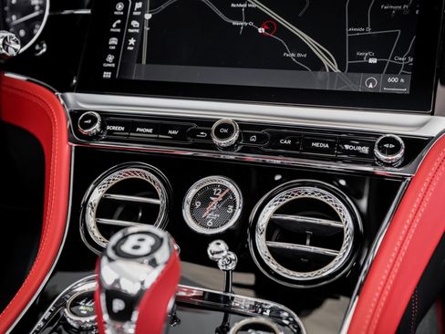 Used 2023 Bentley Continental GT V8 image 31