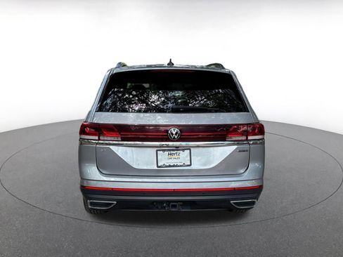 Used 2024 Volkswagen Atlas SE AWD/4WD image 6