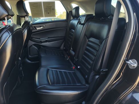 Used 2024 Ford Edge SEL image 17