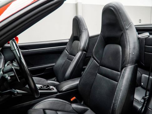 Used 2022 Porsche 911 Carrera w/ Premium Package image 49