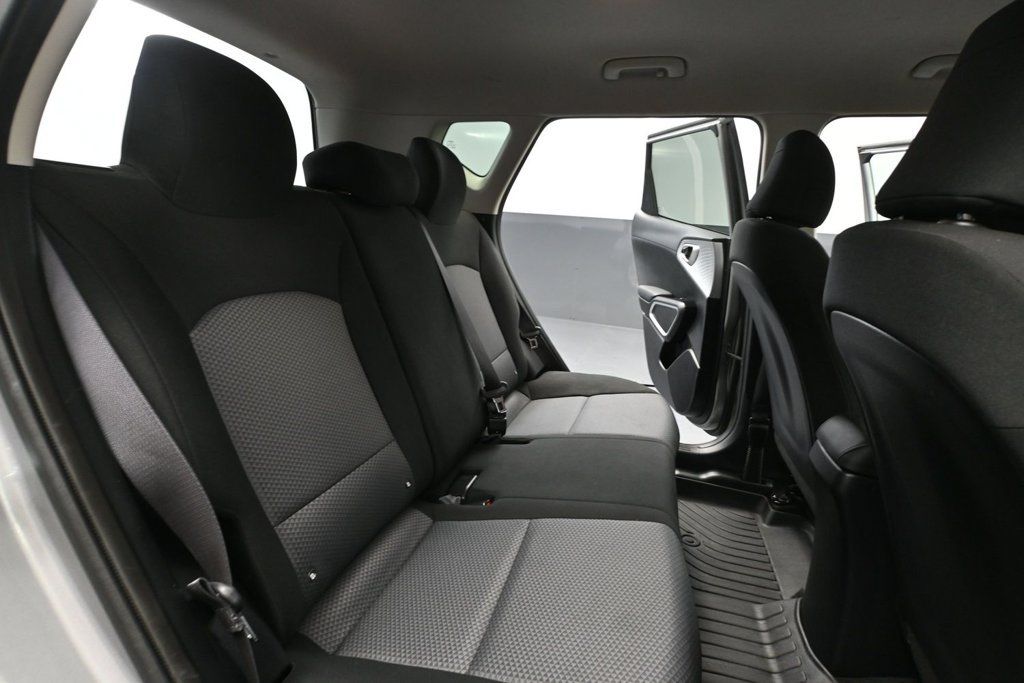 Used 2023 Kia Soul LX w/ LX Technology Package FWD image 33