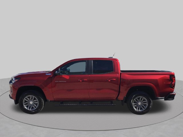 Used 2024 Chevrolet Colorado LT w/ LT Convenience Package II RWD image 2