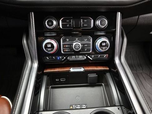Used 2023 GMC Yukon Denali Ultimate AWD/4WD image 53