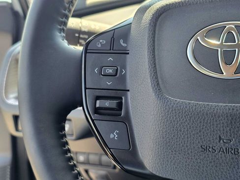 Certified 2026 Toyota Prius XLE FWD image 28