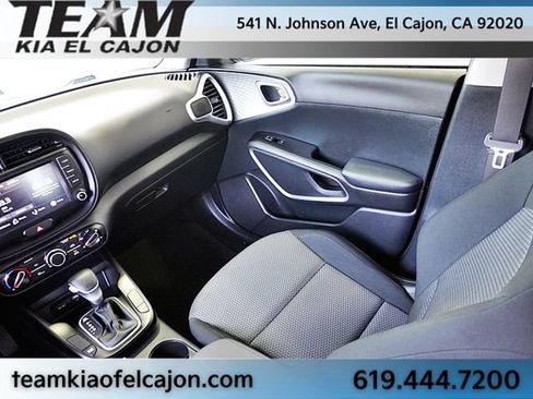 Certified 2023 Kia Soul LX w/ LX Technology Package FWD image 21