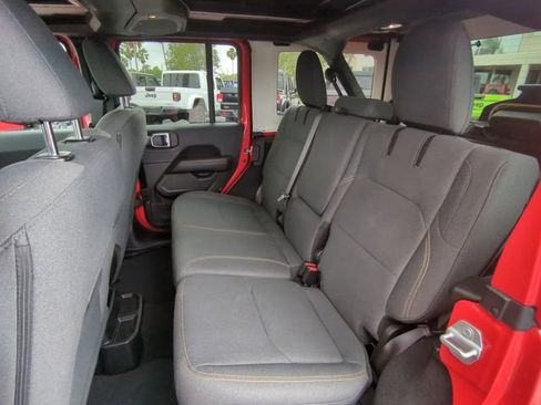 Used 2025 Jeep Wrangler Unlimited Sahara w/ Safety Group image 15