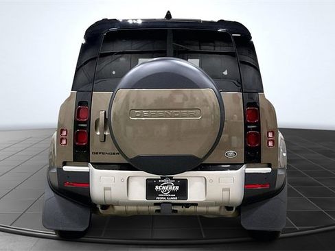 Used 2021 Land Rover Defender 90 S image 4