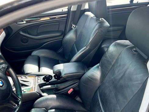 Used 2001 BMW 330i Sedan image 16