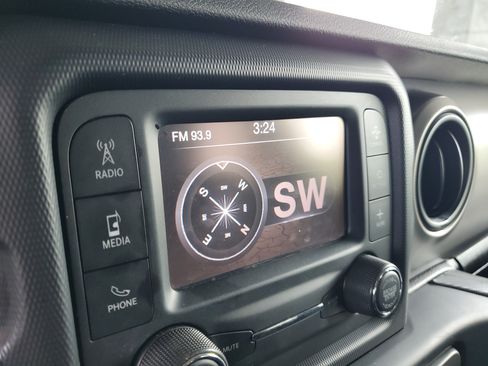 Used 2020 Jeep Wrangler Unlimited Sport AWD/4WD image 26