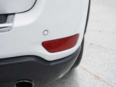 Certified 2019 Jeep Grand Cherokee Limited w/ Luxury Group II image 22