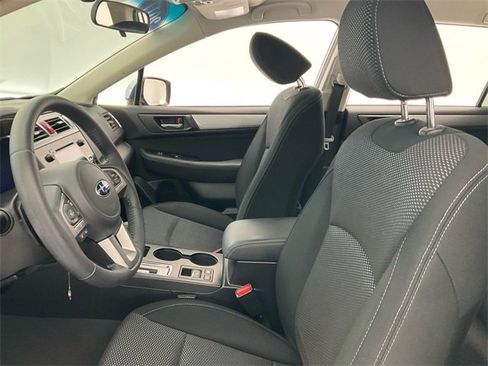 Used 2017 Subaru Outback 2.5i Premium image 20