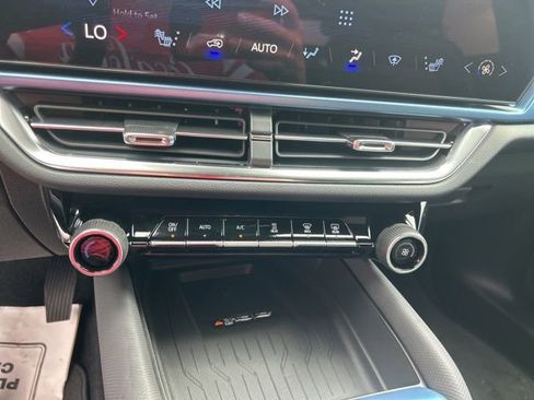 New 2026 Chevrolet Equinox EV LT image 25